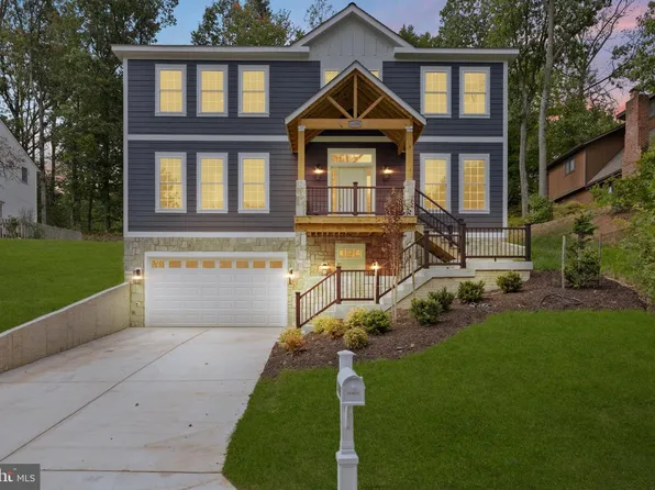 16088 Deer Park Dr, Dumfries, VA 22025