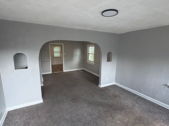3rd image of 1208 Gruner Pl