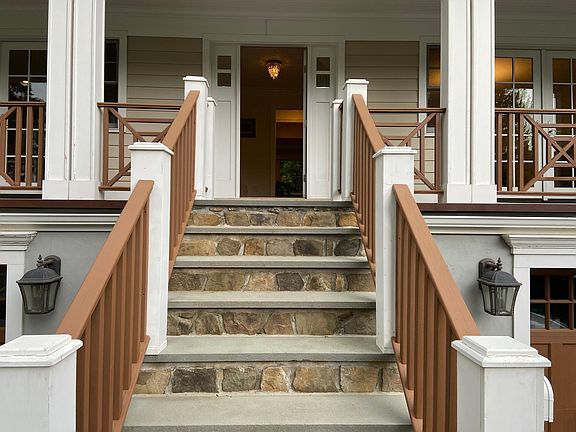 2nd image of 85 Wappanocca Ave