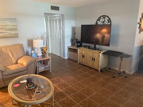 3rd image of 228 Hibiscus Ave APT 131