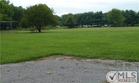 3rd image of 373 Freedom Dr