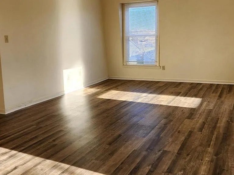 261 Meadowview Dr #3 — Photo 5
