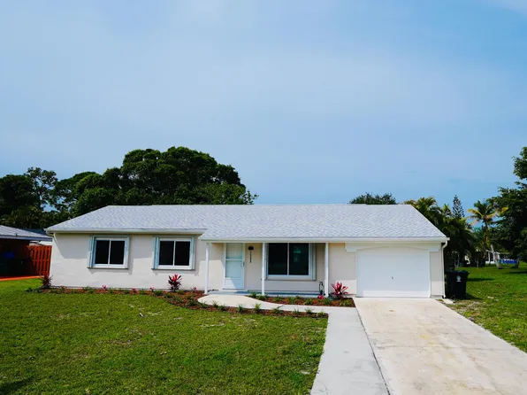 1322 SE Roanoke Street, Port St Lucie, FL 34952