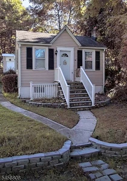 1st image of 14 Pershing Ave