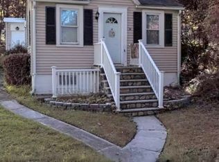 14 Pershing Ave, Lake Hopatcong, NJ 07849