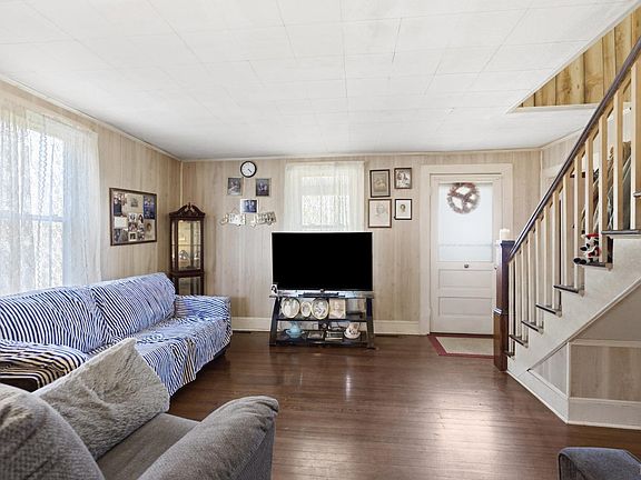 2nd image of 409 Staunton River Lndg