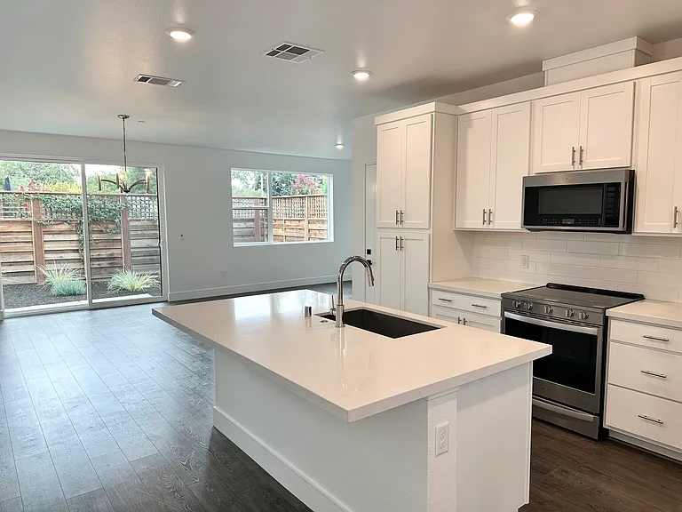 1622 Tecado Dr — Photo 4