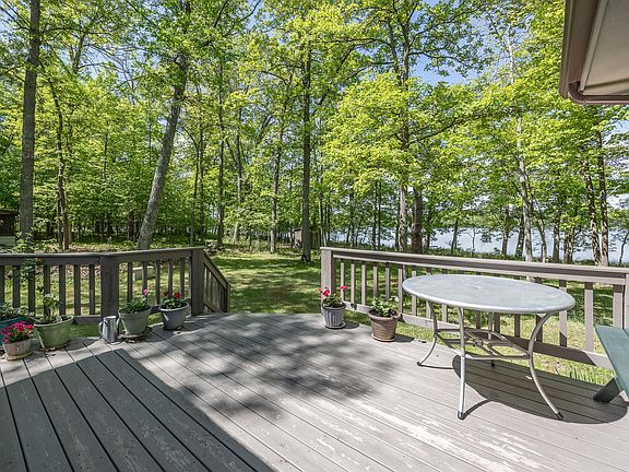 3rd image of 1109 County Road 46 NW