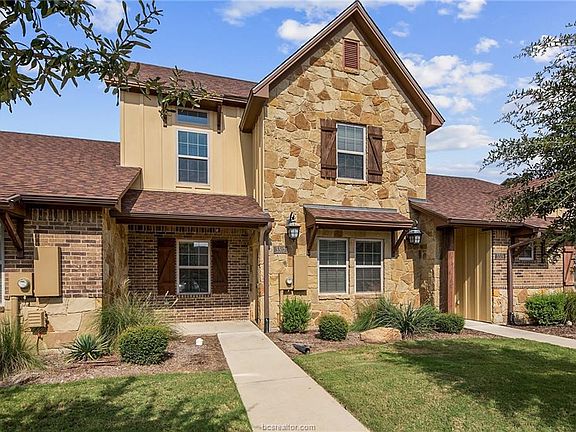 3rd image of 309 Capps Dr