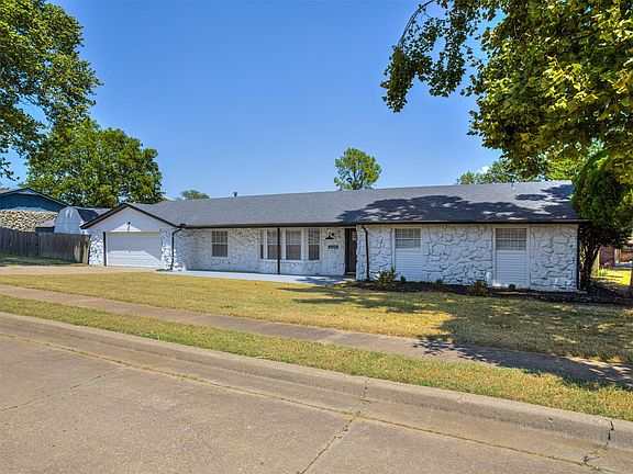 3rd image of 6644 SE Quail Ridge Rd
