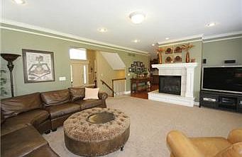 4th image of 5820 Edgewater Dr