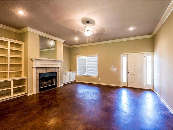 5th image of 4391 E Holiday Dr