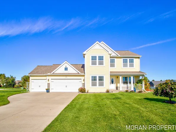 10953 Pine Cone Ct, West Olive, MI 49460