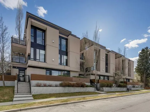 2905 S 16th St SW #205, Calgary, AB T2T 4G5