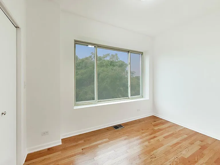 1301 N Oakley Blvd #2B — Photo 18
