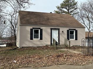 804 S Oakland St, Harrisonville, MO 64701
