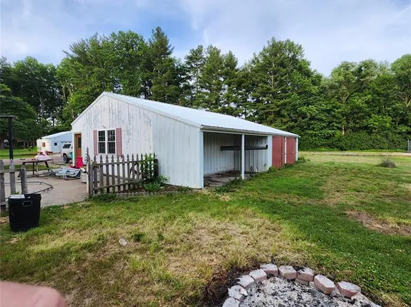 309 E Clay St, Pleasant Hill, IL 62366