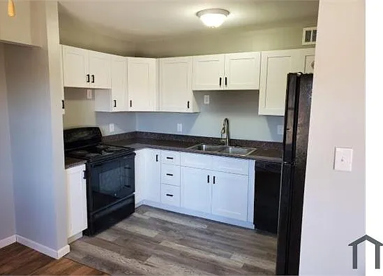 9127 Spyglass Pl #D — Photo 2