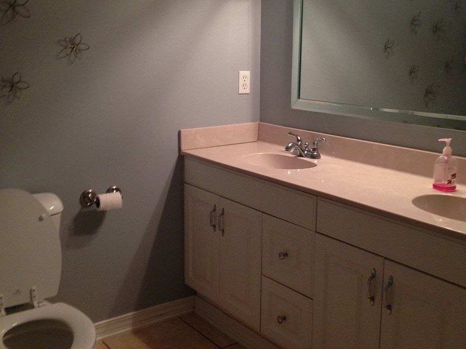 1st image of 384 Palmetto Ave