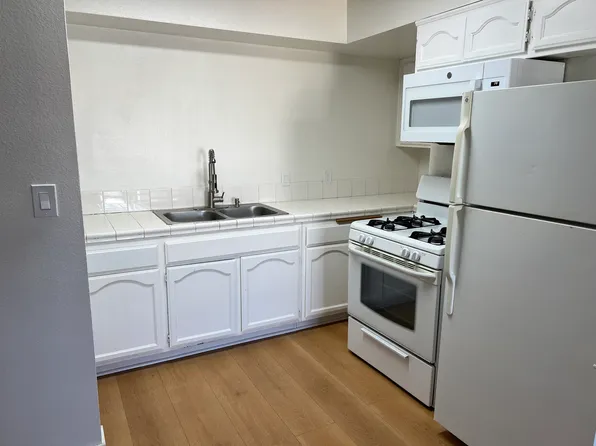 504 S Normandie Ave APT 301, Los Angeles, CA 90020