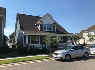 40 Rockingham Dr, Hampton, VA 23669
