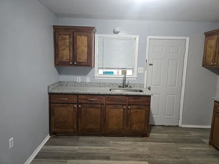 204 County Road 2877 — Photo 12