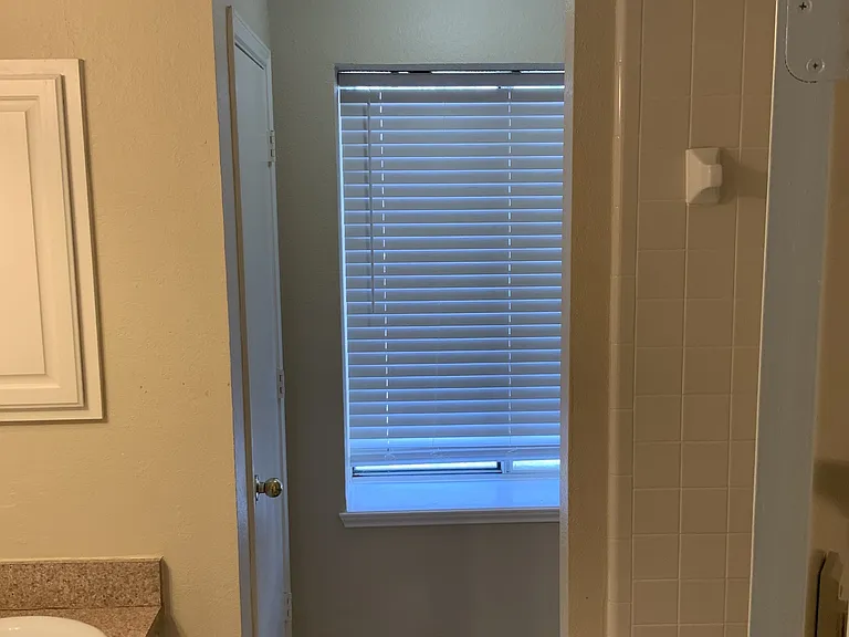 705 Little Fox Ln — Photo 22