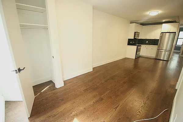 Rented by Delmark Realty LLC | media 12