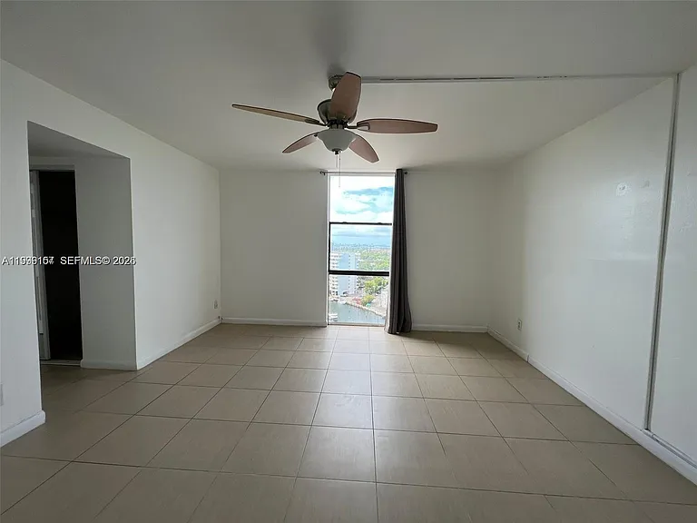 13499 Biscayne Blvd #1402 — Photo 7