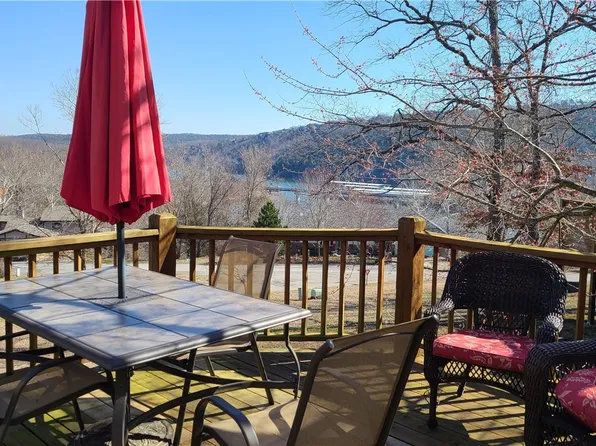 41 Oak Point Dr, Holiday Island, AR 72631