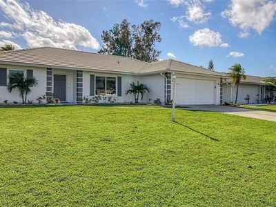 3229 Village Green Dr, Sarasota, FL, 34239