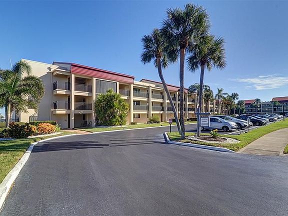 4th image of 868 Bayway Blvd APT 202
