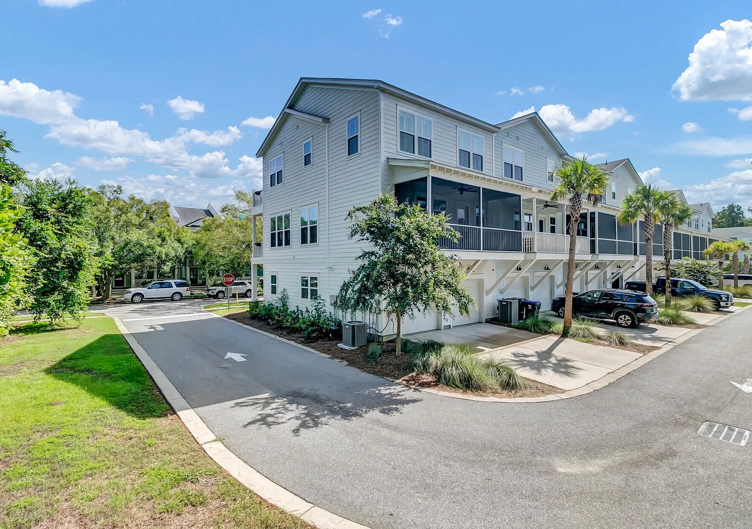 4 bedroom, fully furnished townhouse in Daniels Orchard, Summerville — Photo 4