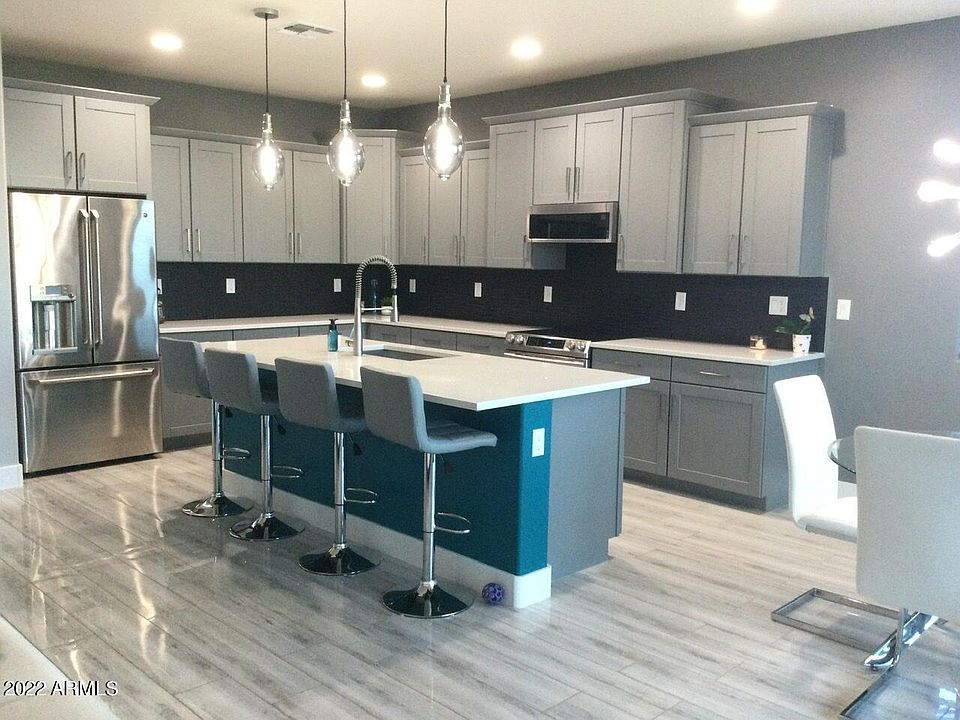 1st image of 18381 W Robin Ln