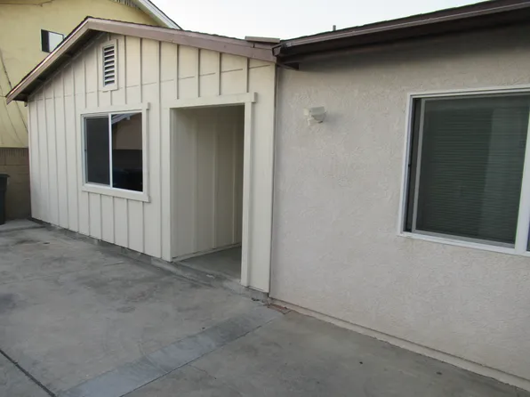 9621 Mayne St #1/2, Bellflower, CA 90706