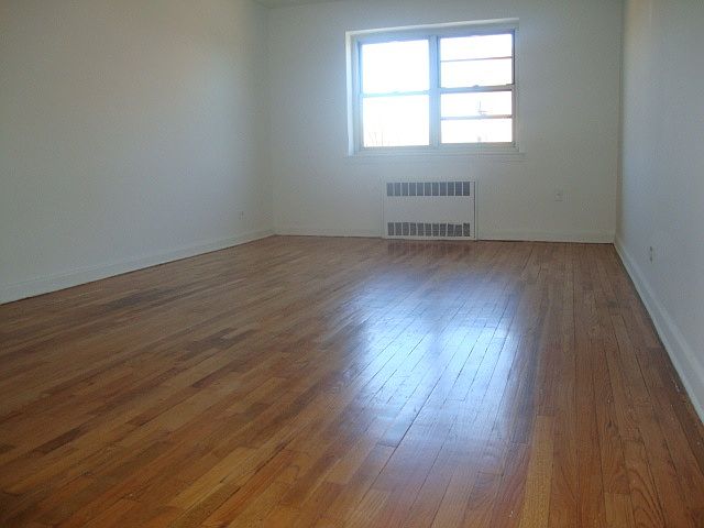 1st image of 13701 83rd Ave APT 3D