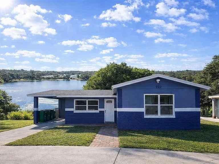922 Martin Luther King Blvd NE — Photo 1