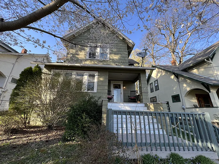 519 School St — Photo 32