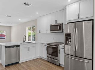 520 E Lakewood Rd, West Palm Beach, FL 33405