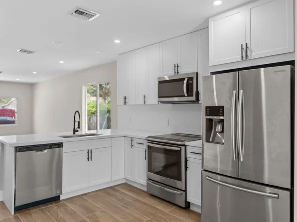 520 E Lakewood Road, West Palm Beach, FL 33405