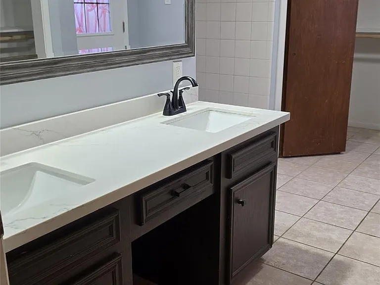1502 Sudbury Dr — Photo 10