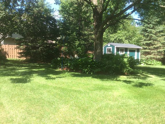 1/3 acre lot...private