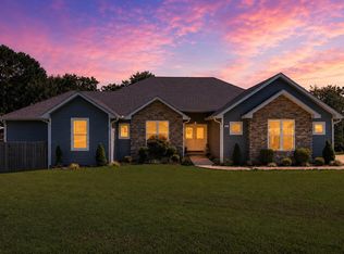 43 Oakridge Dr, Pineville, MO 64856