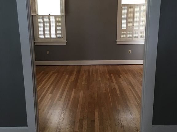 4th image of 1662 Faxon Ave