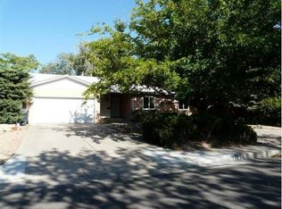 1404 Dartmouth Dr NE, Albuquerque, NM 87106