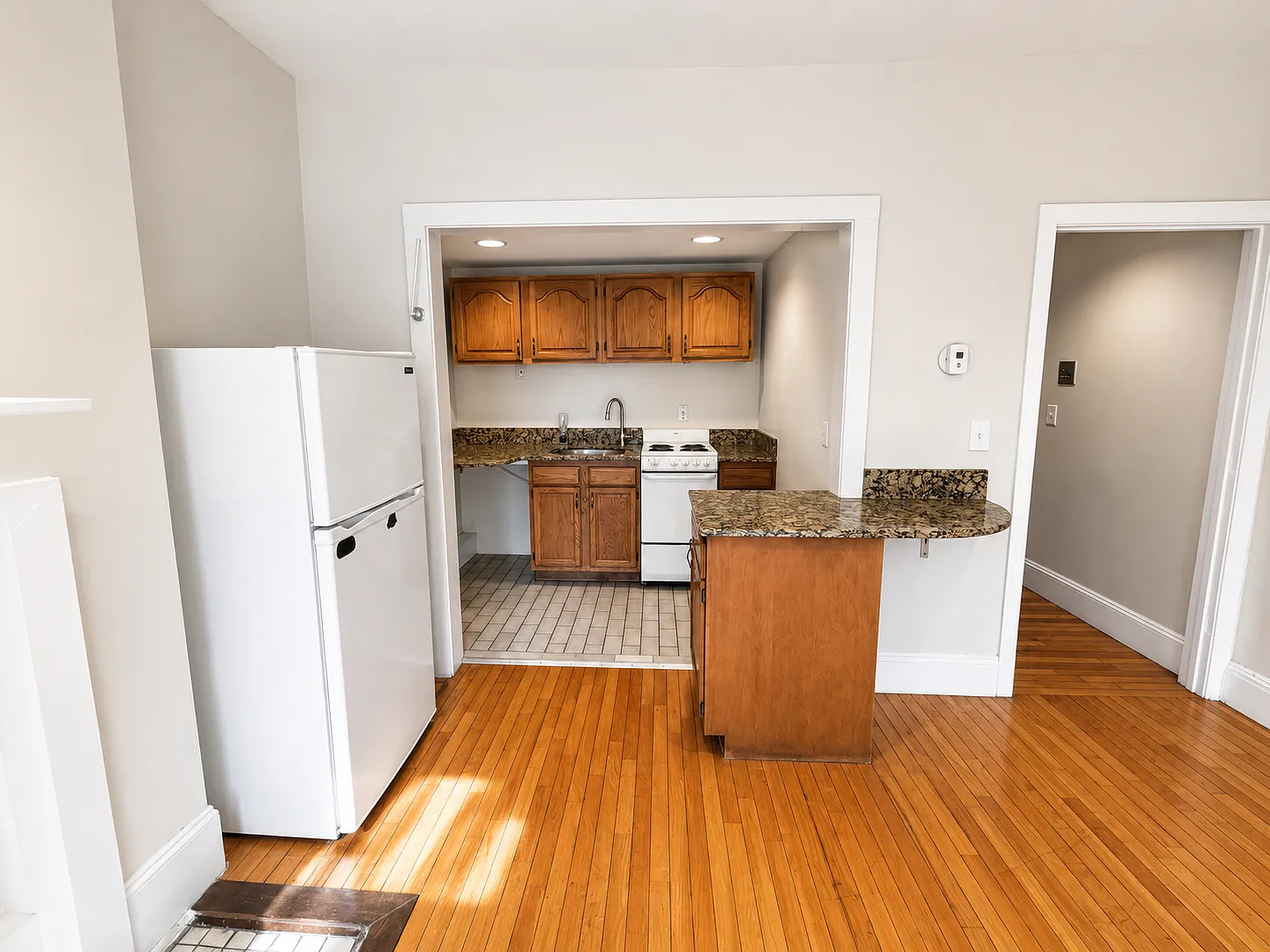 1 bed, 999 sqft, $2,300 — Photo 2