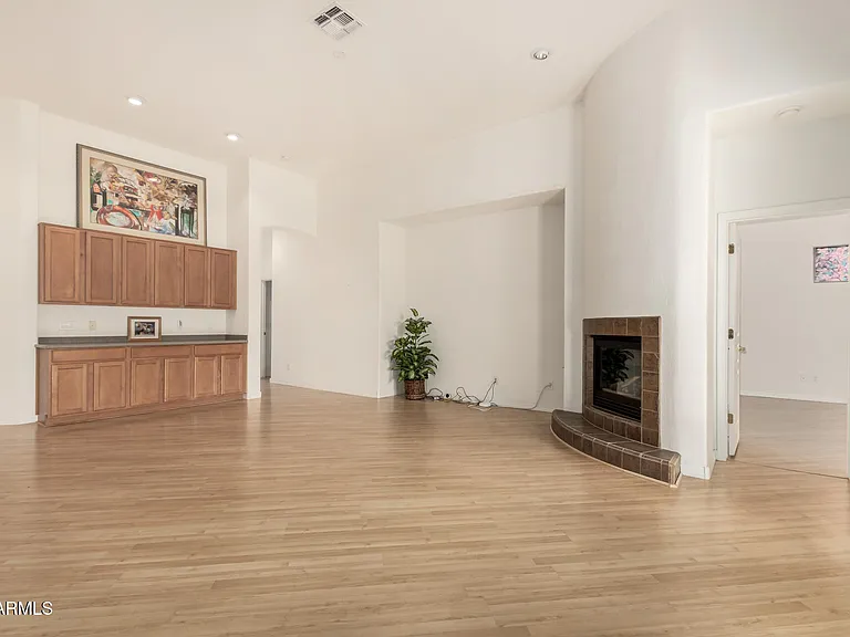 1203 E Kramer Cir — Photo 11