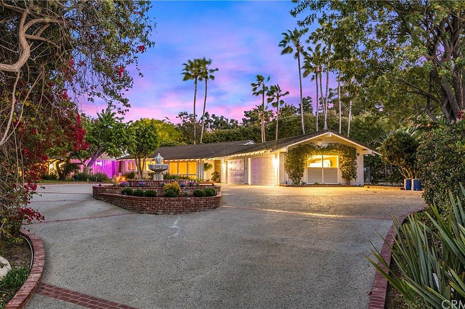 1st image of 2724 Palos Verdes Dr N