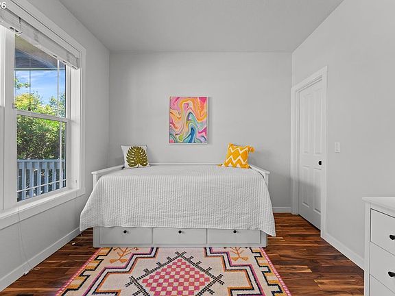 5th image of 12996 SW Hazelcrest Way