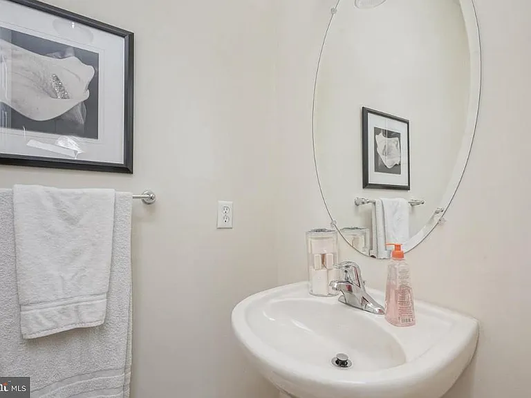 4204 Lexington Ct — Photo 14